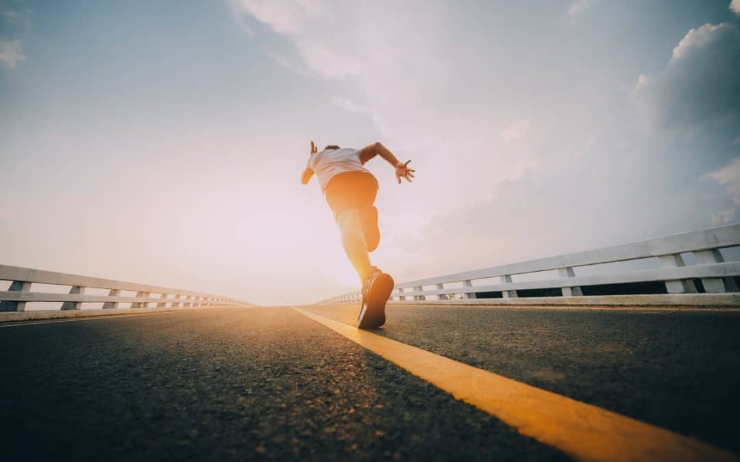 Je li bolje trenirati ujutro ili navečer? Prednosti i nedostaci